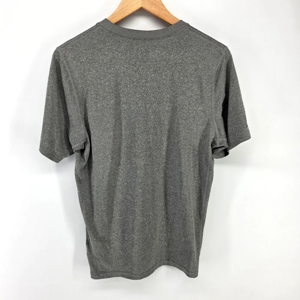 Nike Villanova Tennis T-Shirt Mens Small Gray Dri-FIT Athletic Short Sleeve Tee